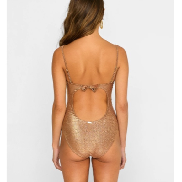 Beach Bunny Katrina one piece (size M) NWT - Picture 4 of 10